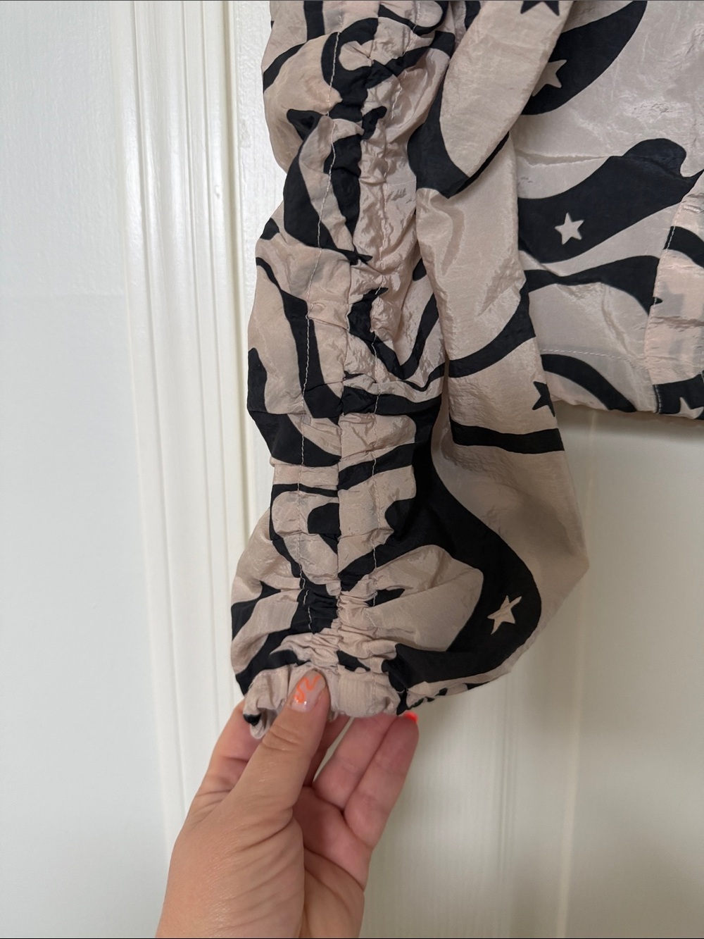 JoyLab Black & Cream Printed Hooded Jacket - Picture 5 of 11